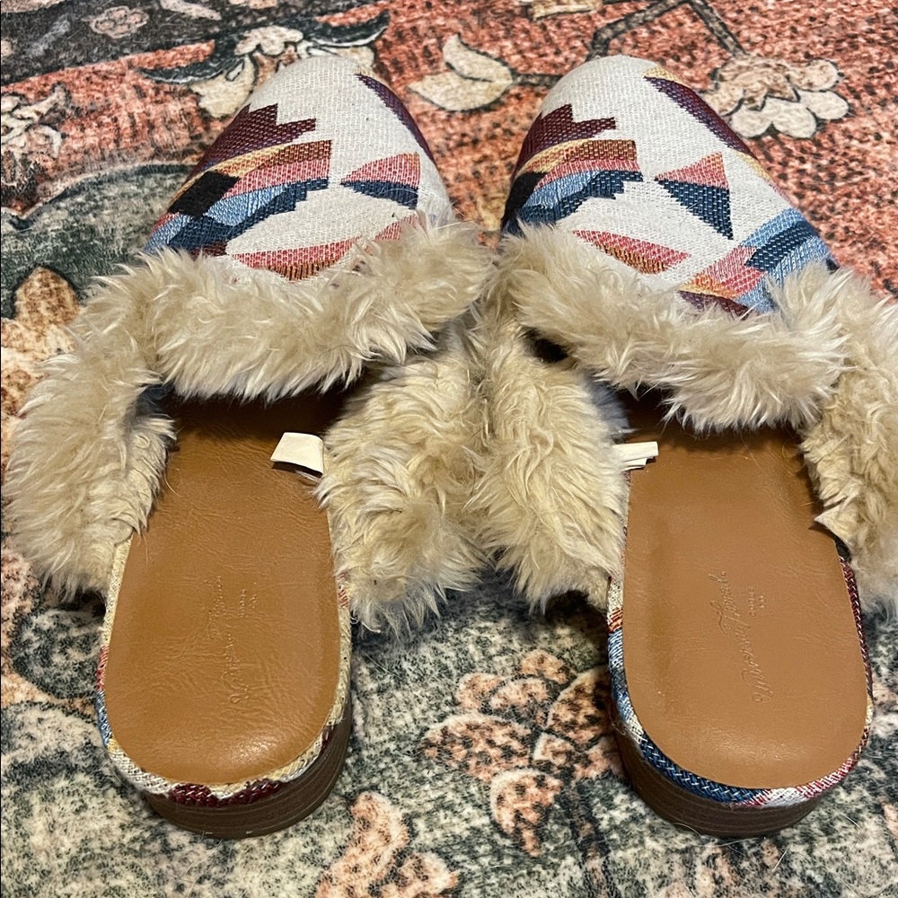 Universal Thread Multicolor Fur-Lined Mules - Picture 2 of 2